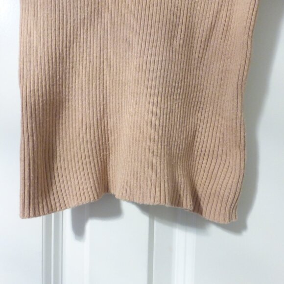 FOREVER 21 light pink sweater with open back lace up details on the back - Picture 3 of 7